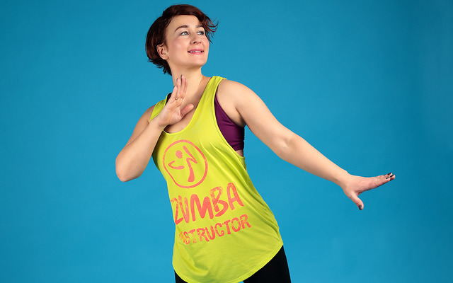 Ведущая Zumba живи